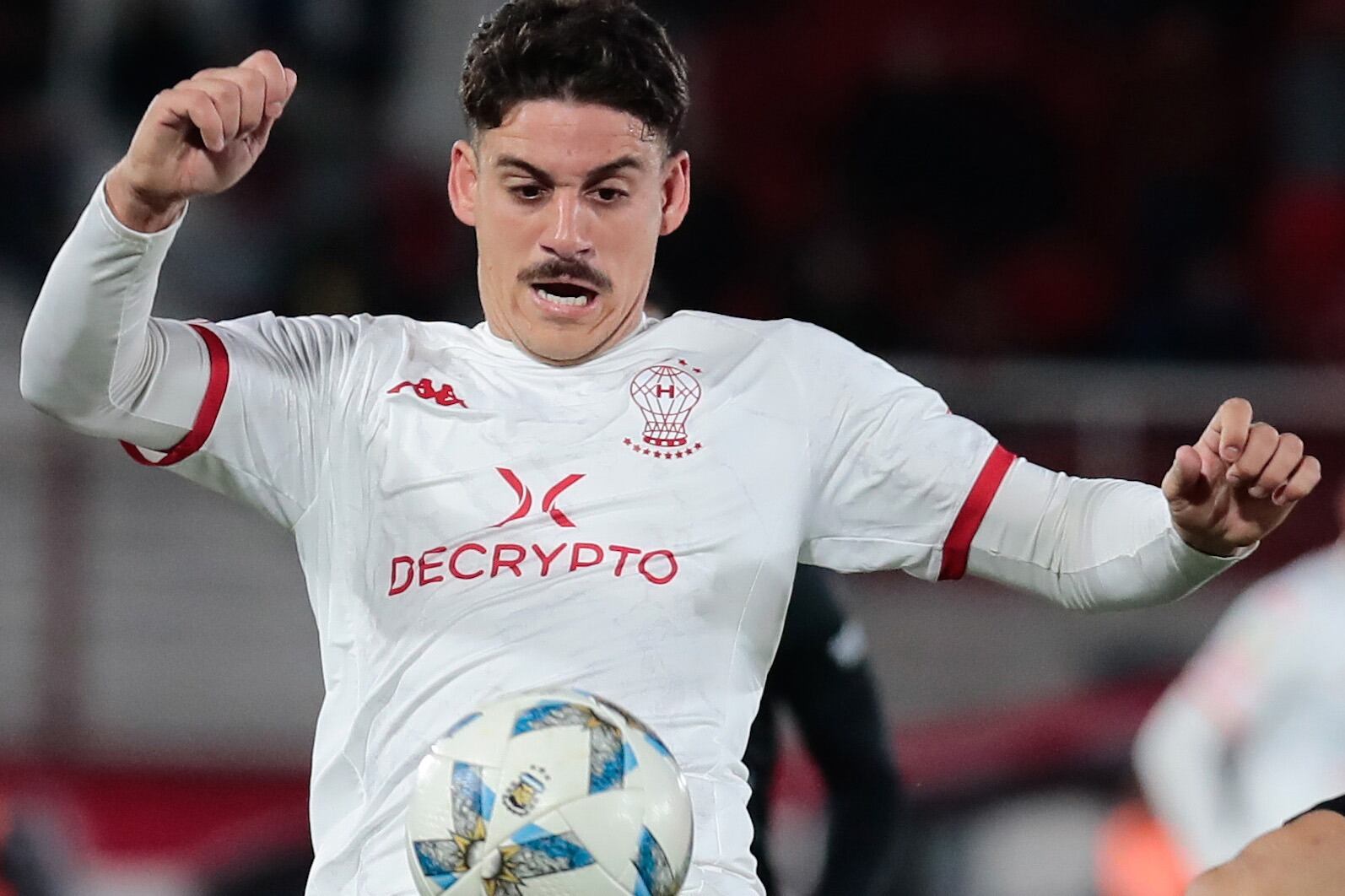 El uruguayo Cóccaro se muda de Parque Patricios a Canadá