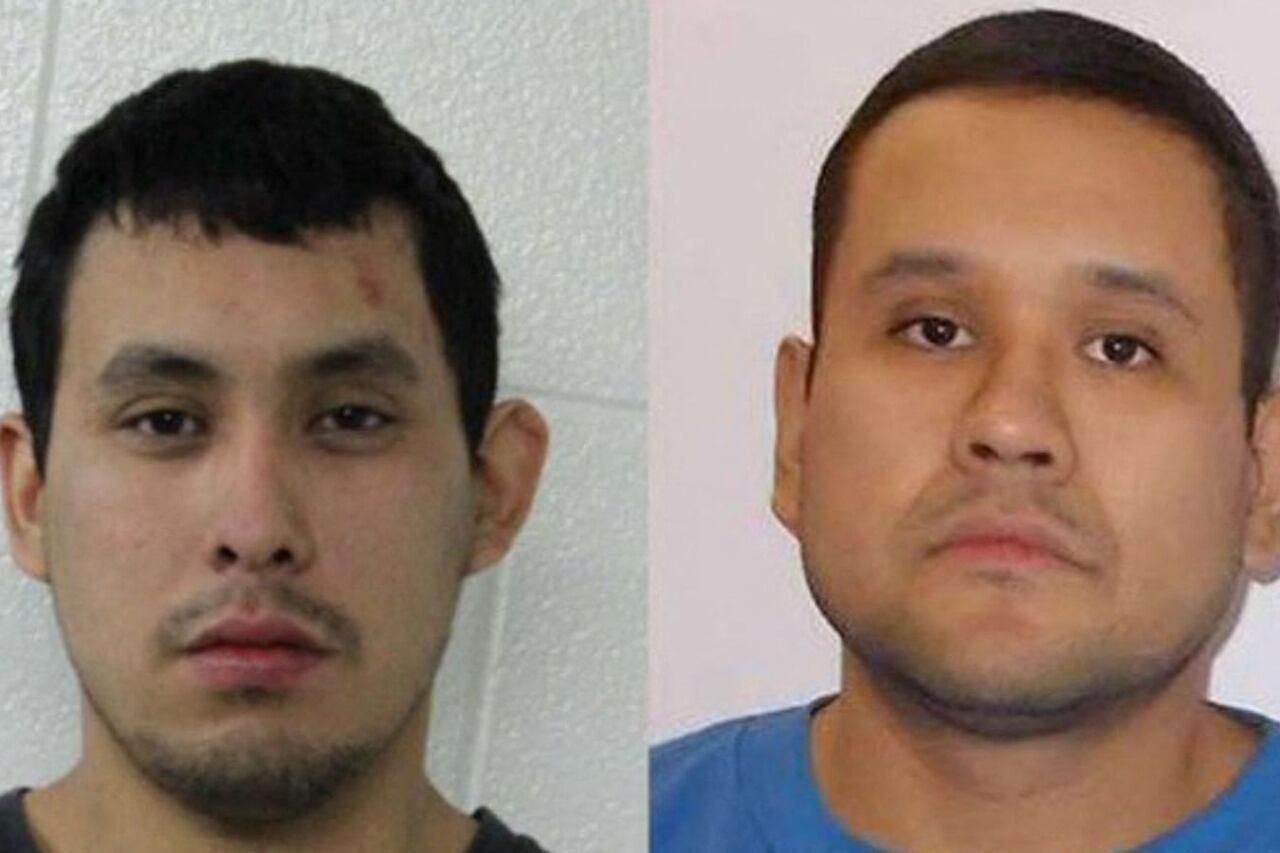 Damien y Miles Sanderson, los prófugos sospechados de los crímenes.