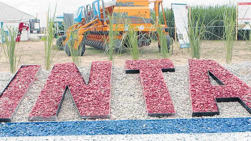El libro, Plaguicidas en el ambiente, cuestiona el agronegocio.