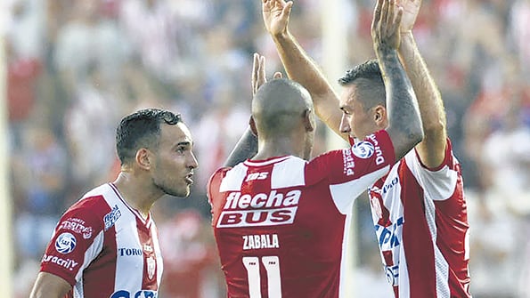 Fragapane festejó el primero de su doblete.