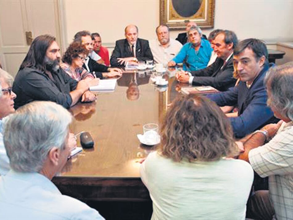 En 2016 el Gobierno sí convocó a la paritaria federal y los docentes rompieron el techo salarial.