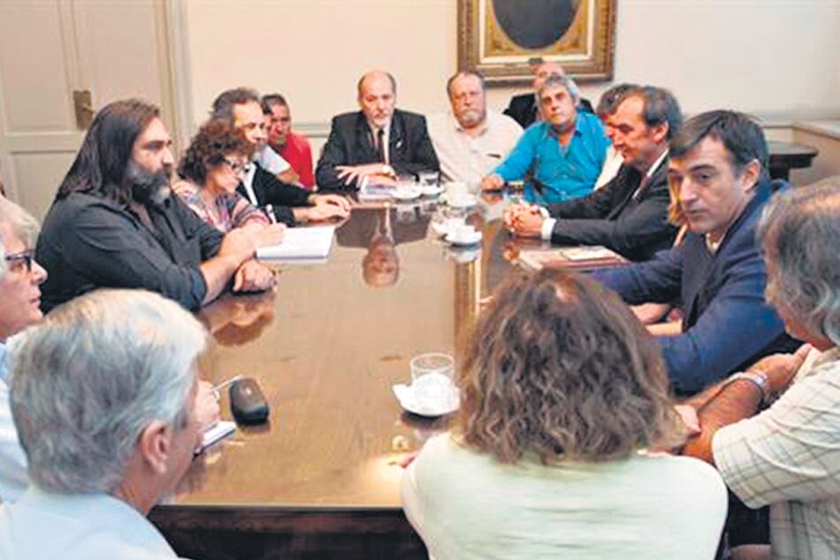 En 2016 el Gobierno sí convocó a la paritaria federal y los docentes rompieron el techo salarial.