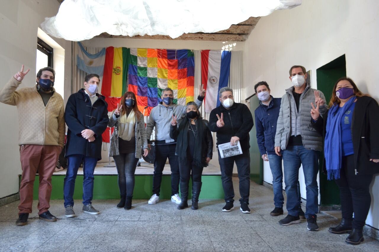 El legislador porteño del Frente de Todos, Santiago Roberto reinauguró un centro cultural en Barracas.