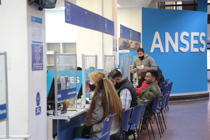 Refuerzo de ingresos. La ANSES hizo este sábado un operativo especial en todo el país para la inscripción de los beneficiarios.
