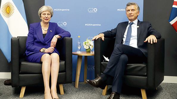 Es la primera vez que un mandatario inglés se reúne con su par en Argentina luego de la guerra de 1982.