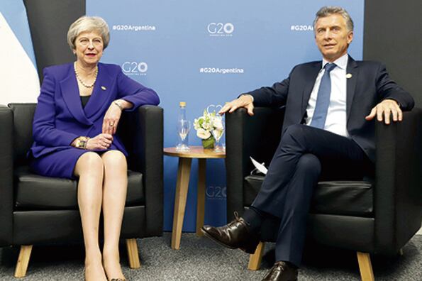 Es la primera vez que un mandatario inglés se reúne con su par en Argentina luego de la guerra de 1982.