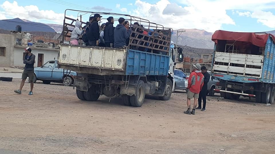 Así viajaron los turistas desterrados de Iruya