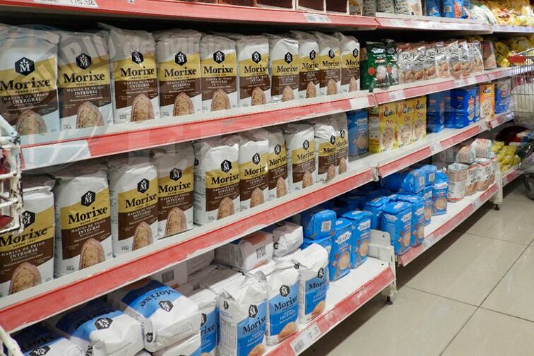 La harina, impactada por su precio en dólares, con mucho incremento