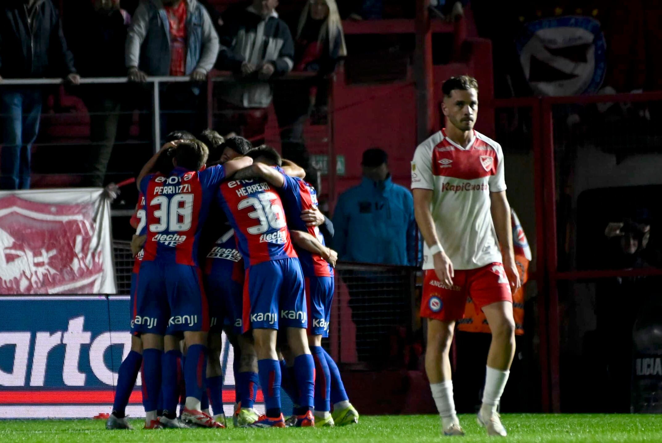 Molina no lo puede creer. Sobre el final tendría su revancha.