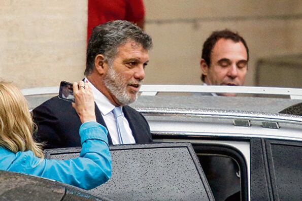 Gianfranco Macri, al igual que Franco, está acusado de sobornar para mantener concesiones en autopistas.