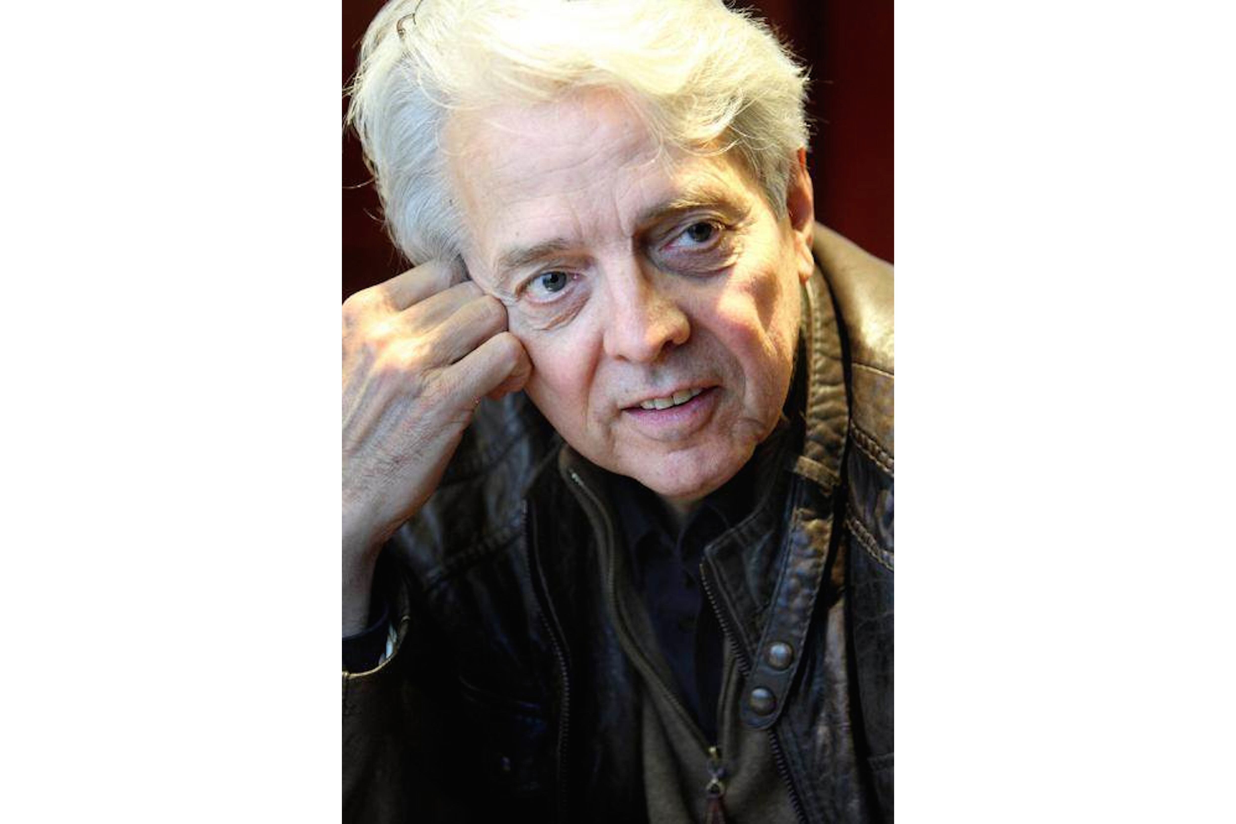 Huyssen se detiene particularmente en las afinidades artísticas y políticas.