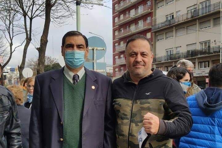 El juez López no tuvo problemas en posar con Pampillón.