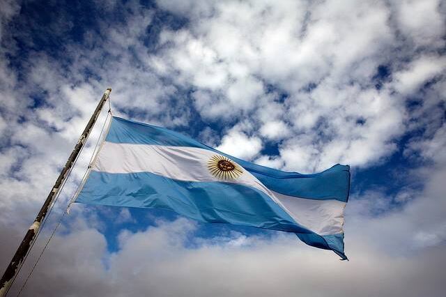 Este símbolo fue diseñado para distinguir a los ejércitos patrios de las tropas realistas