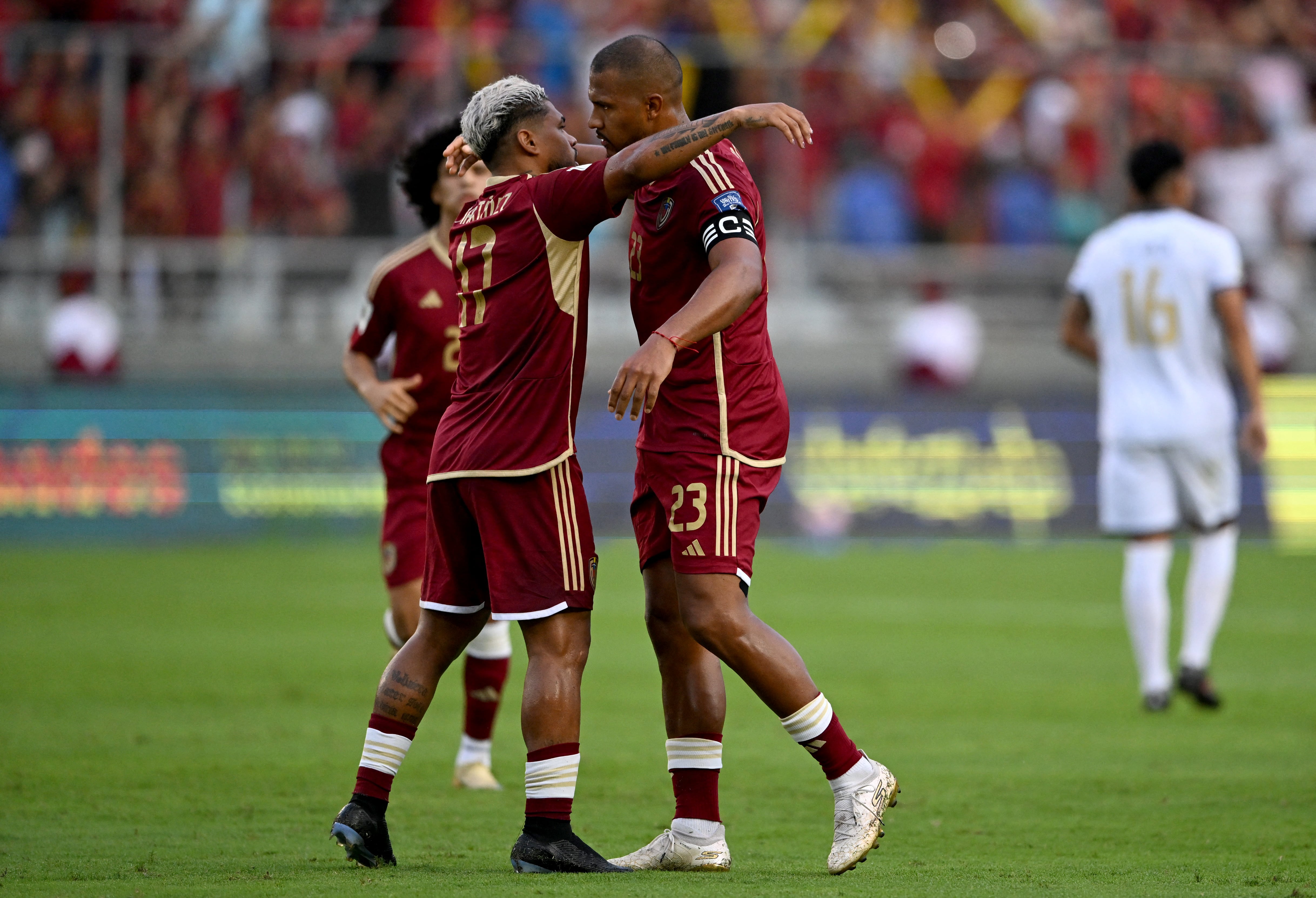 Los jugadores de Venezuela festejan