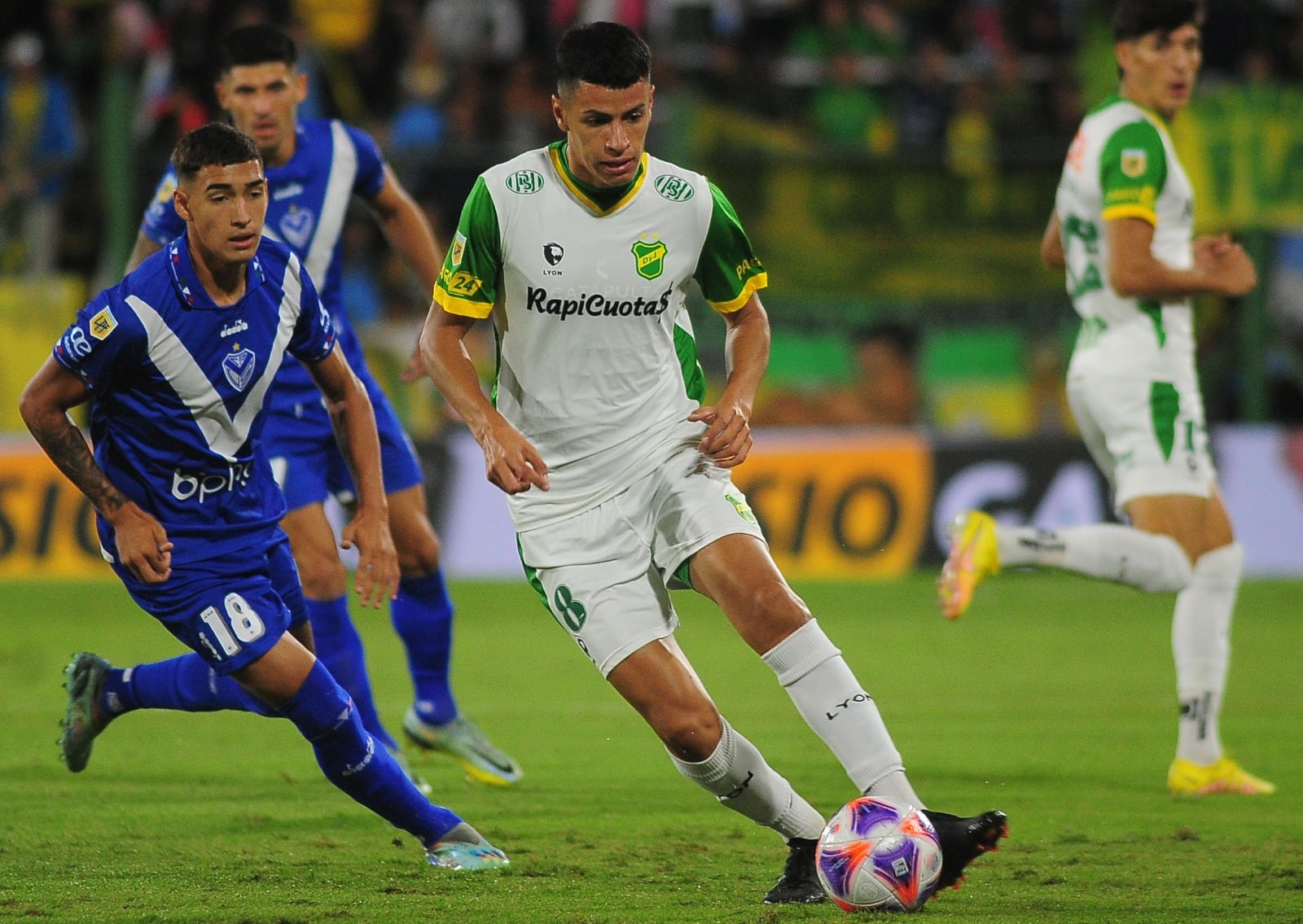 Julián López es seguido por Julián Fernández