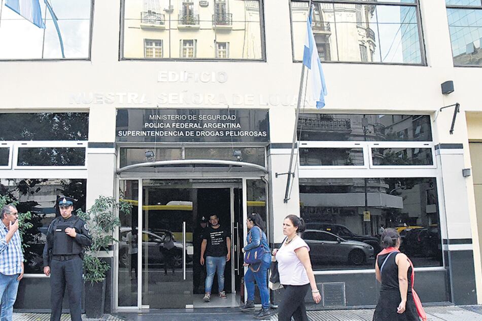 Drogas Peligrosas de la Federal fue allanada para investigar el final del Operativo Ave Rapaz.