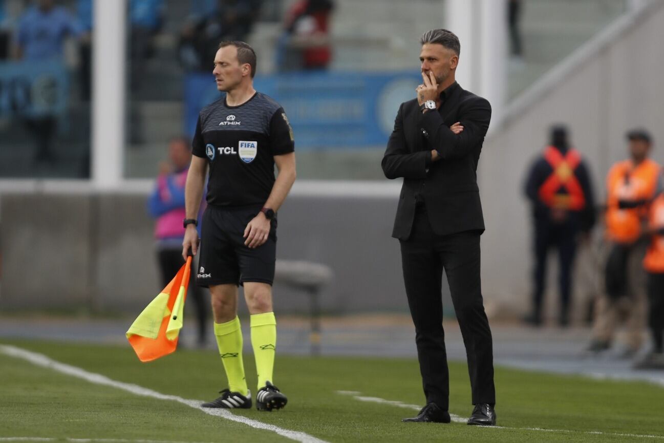 Demichelis durante el partido en Córdoba