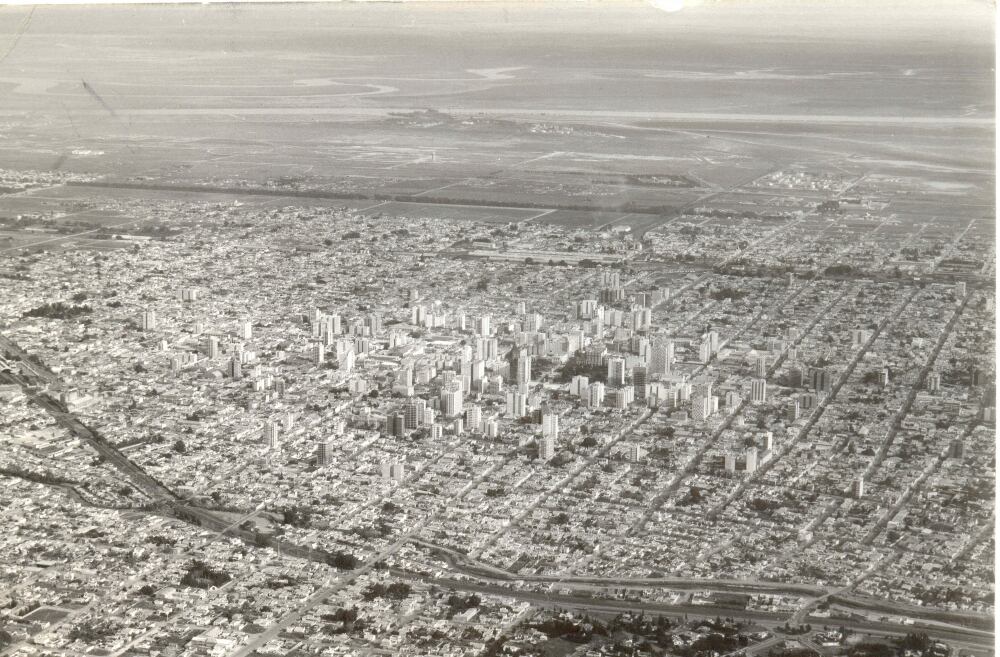 Vista aérea de Bahía Blanca en tiempos de la guerra de
Malvinas. Gentileza Archivo de la Memoria de la UNS.