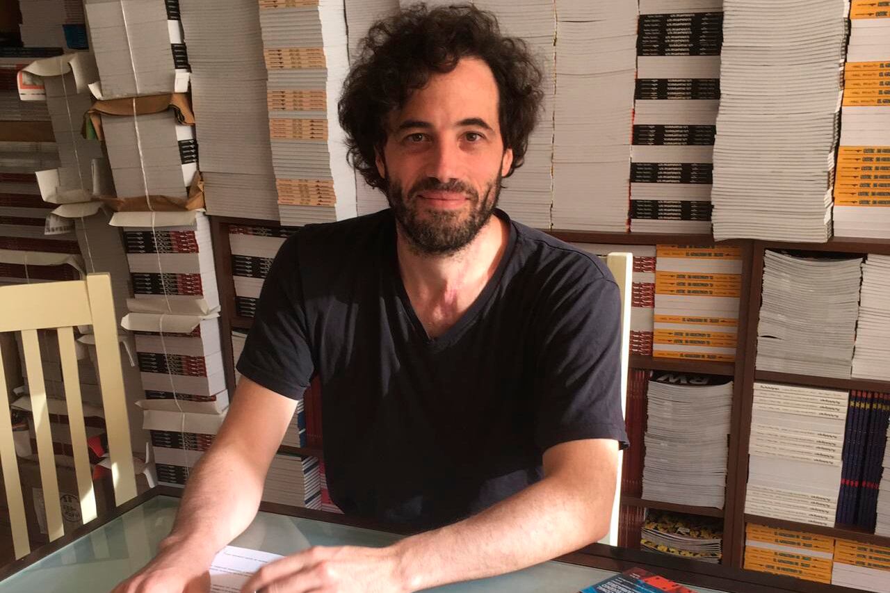 Manuel Crespo es escritor y editor chacabuquense.