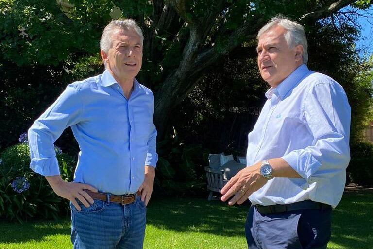 El plan que arman los radicales tiene puntos de contacto en la visión macro con la de PRO, pero diferencias en política tarifaria y un perfil más centrado en las economías regionales.