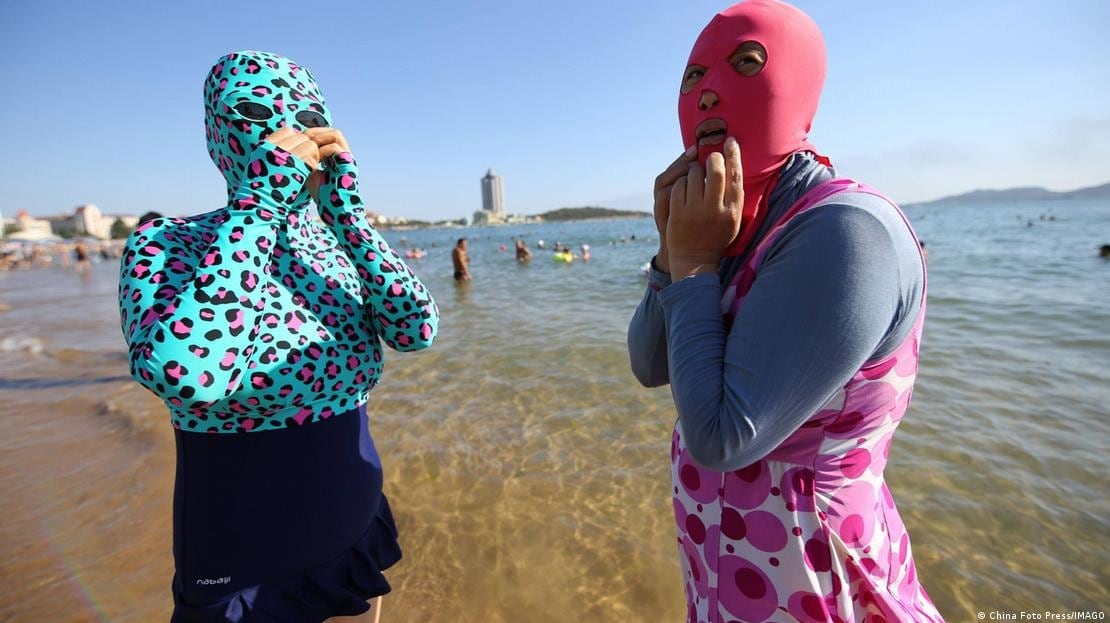 facekinis en las playas de Europa