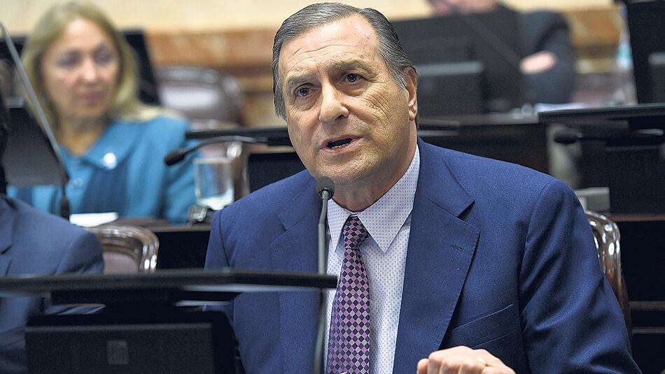 La resolución del Euro-Lat con la firma de Angel Rozas fue aprobada a finales del mes pasado en Viena.