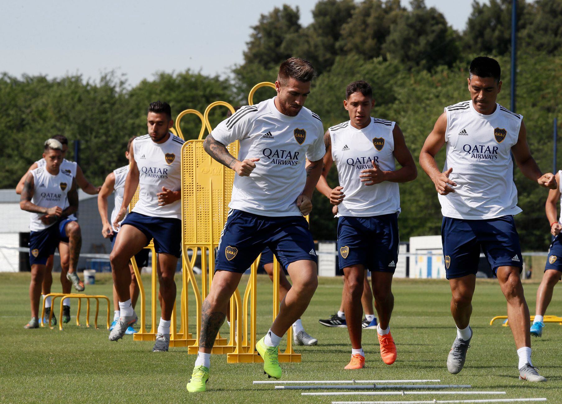 Buffarini, que será titular, y Goltz, al frente de la fila.