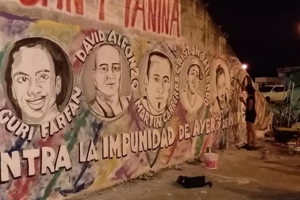 Mural contra el gatillo fácil