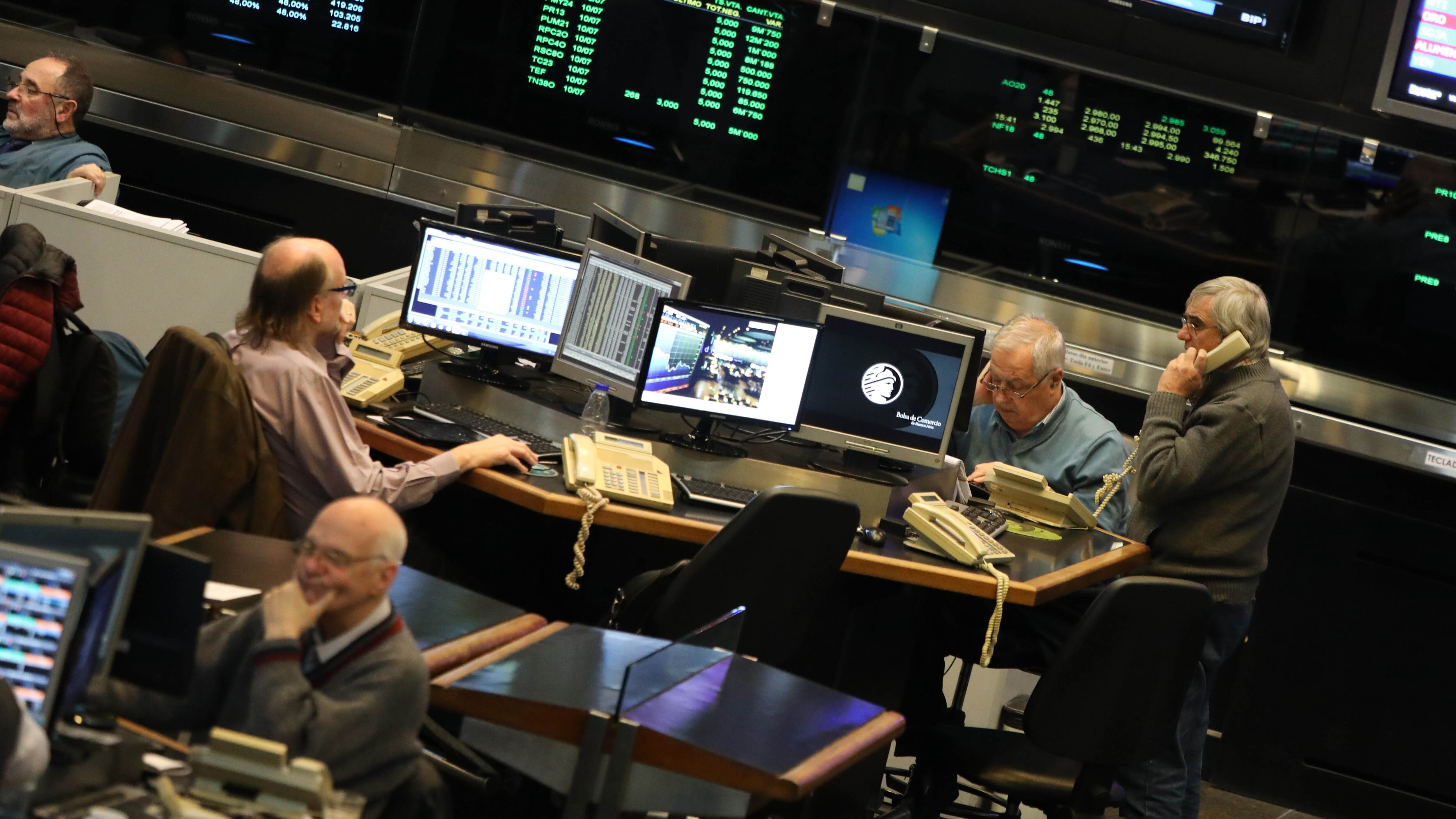 En la Bolsa porteña las acciones líderes cerraron la semana con su tercera baja consecutiva.