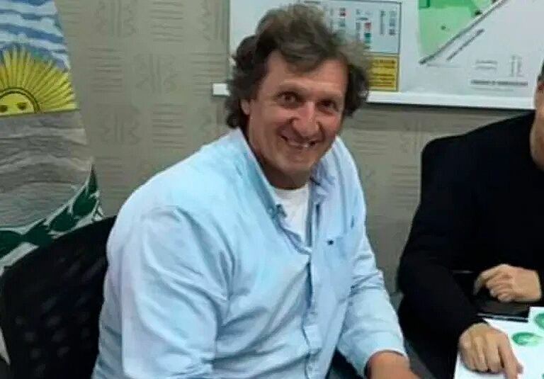 Longhi tenía simpatías por la UCR y estudió en la UTN.