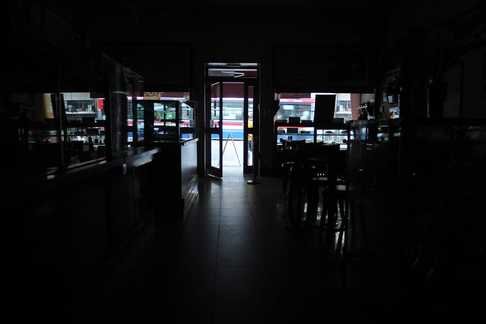 Siguen los cortes de luz en gran parte de la ciudad de Buenos Aires y el conurbano bonaernese.