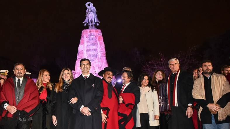 La ancha y emponchada avenida del medio