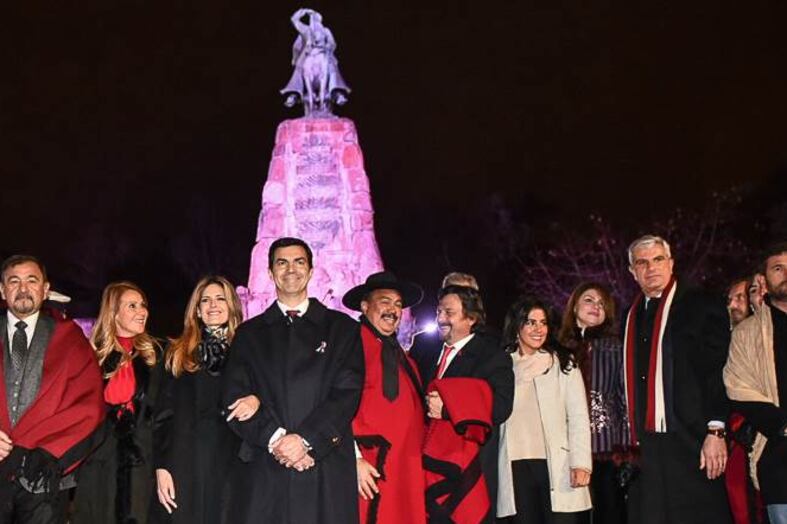 La ancha y emponchada avenida del medio