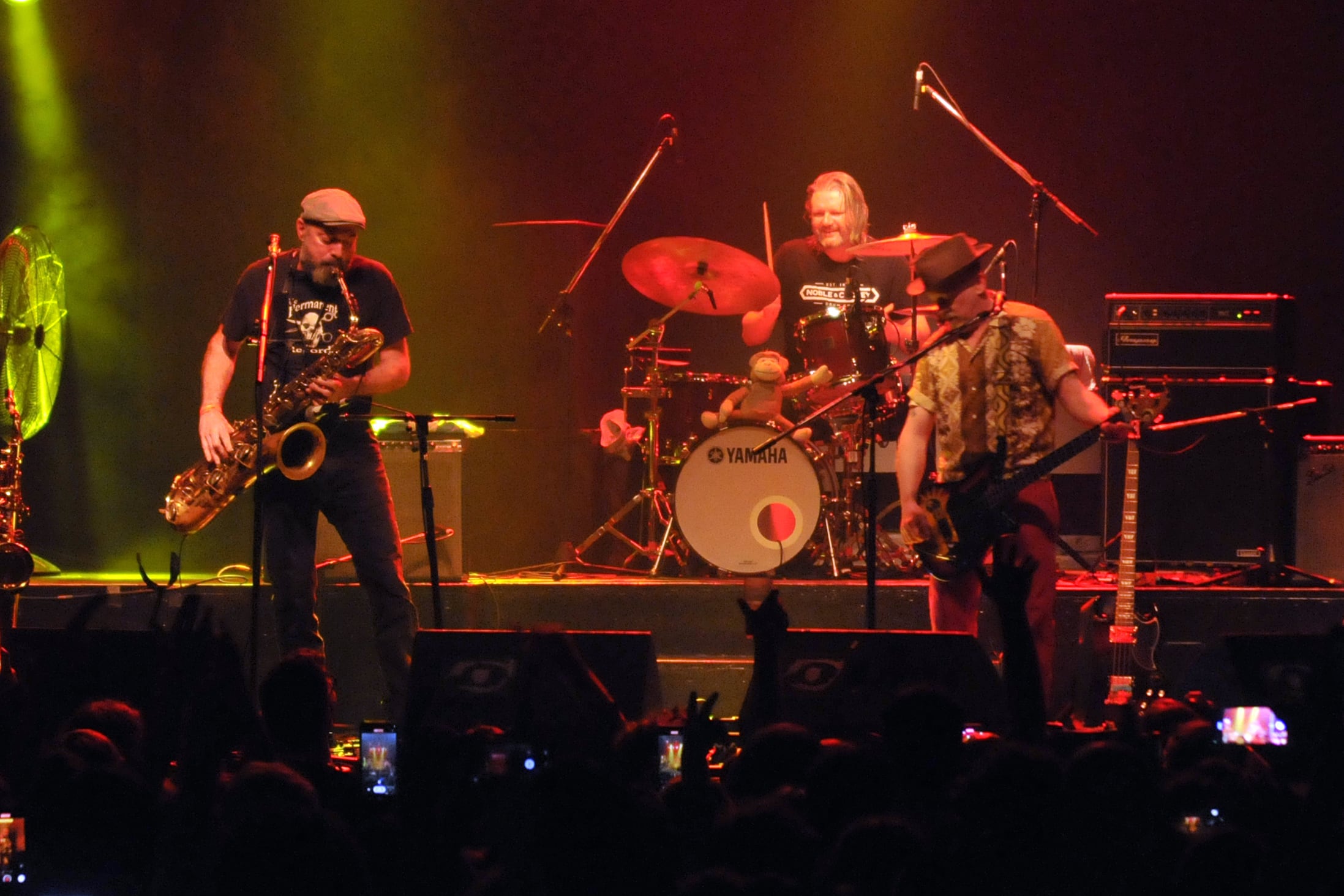 Dana Colley, Tom Arey y Jeremy Lions, dos horas para el recuerdo