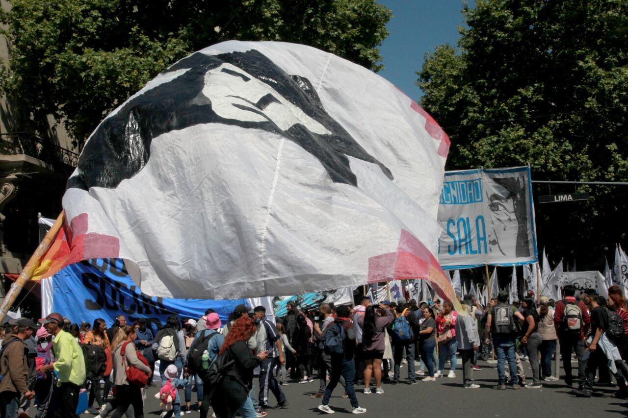 Marcha con acto en el Cabildo no discutió "un plato de fideos si no las prioridades de la política".