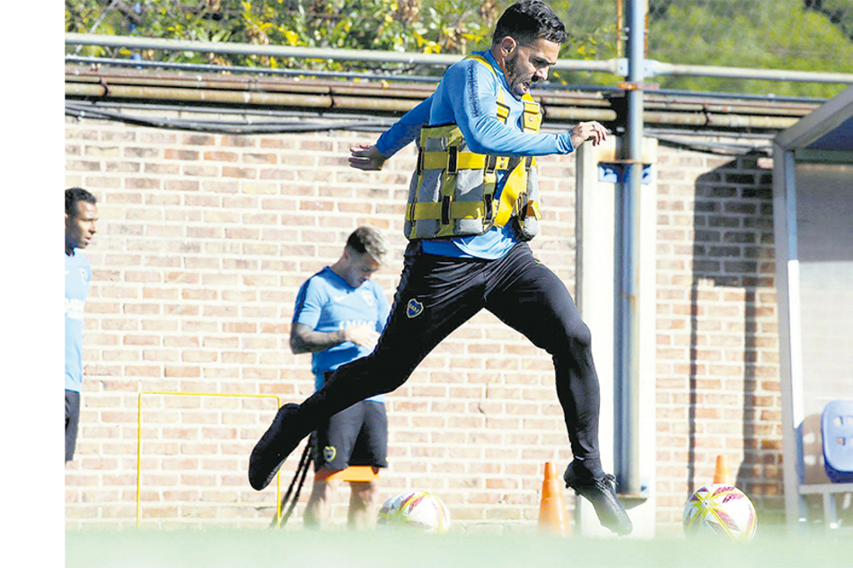 Tevez genera preocupación en el plantel.