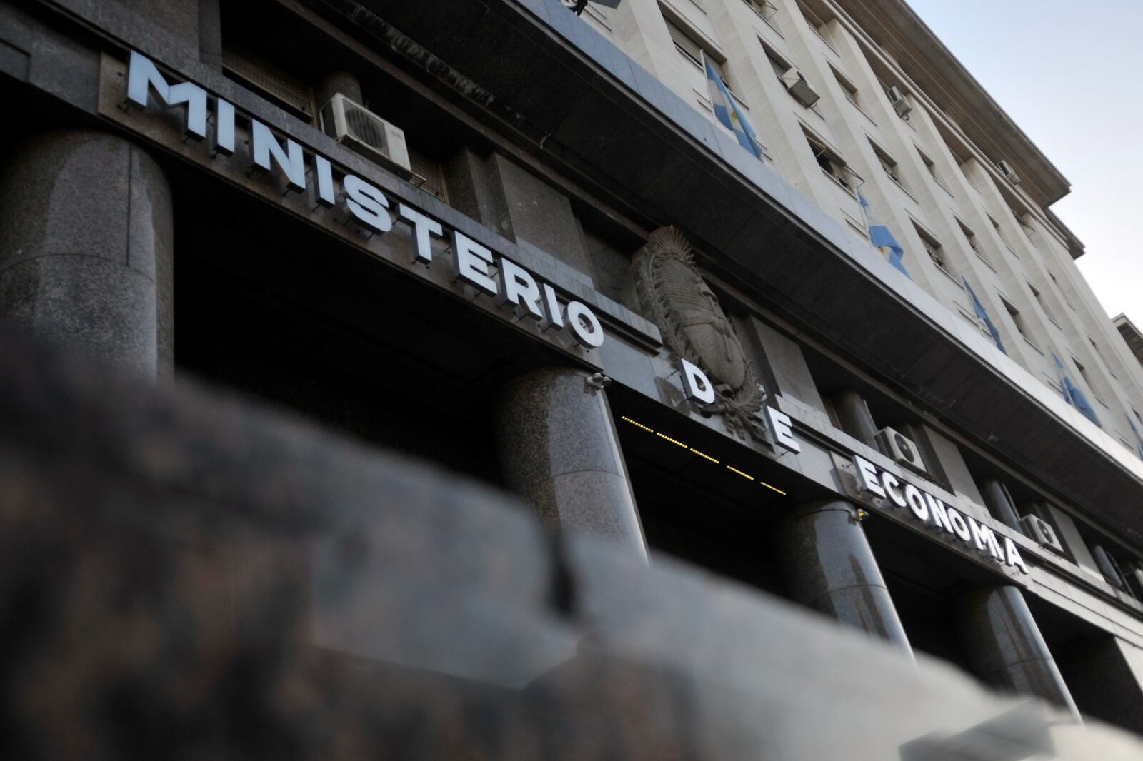 La propuesta incluye una relación diferente entre el BCRA y el Tesoro