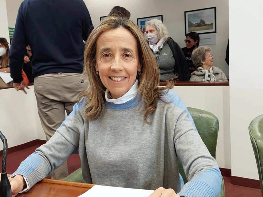 María Feldtmann de Maurette, la concejal que honró a Thatcher en el aniversario del hundimiento del Belgrano. 