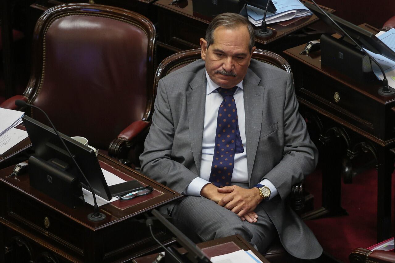 Alperovich había presentado un cuadro febril durante el domingo y una posterior pérdida de conocimiento.