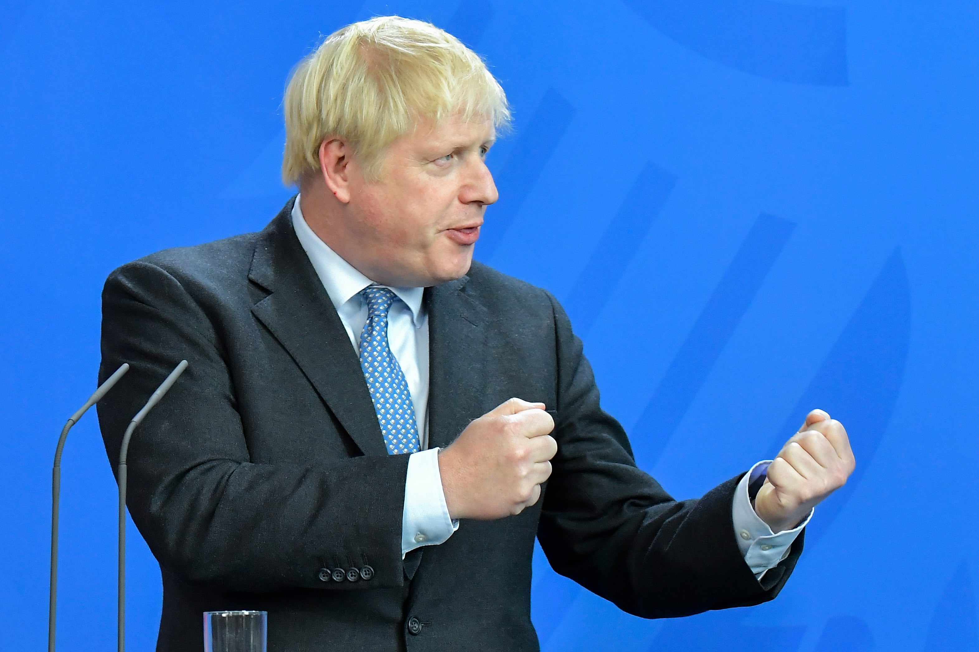 Johnson quiere impedir que se sancione una ley que no le permita un Brexit sin acuerdo.