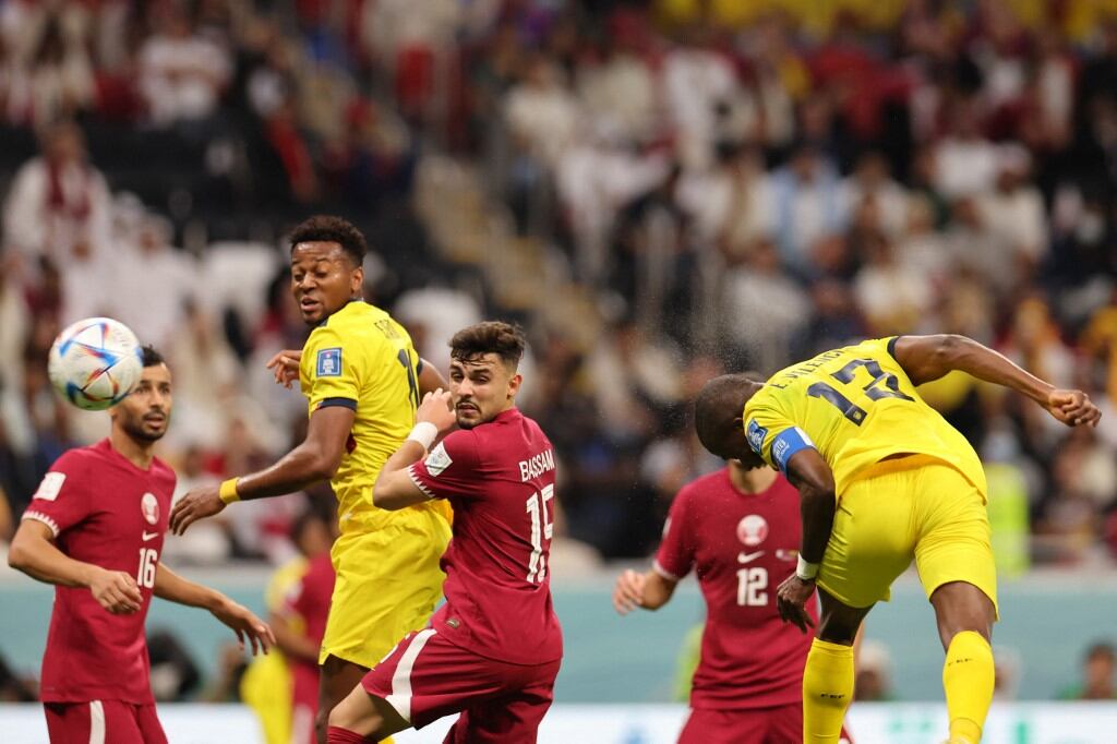 Enner Valencia convirtió los dos goles de la victoria de Ecuador ante Qatar.