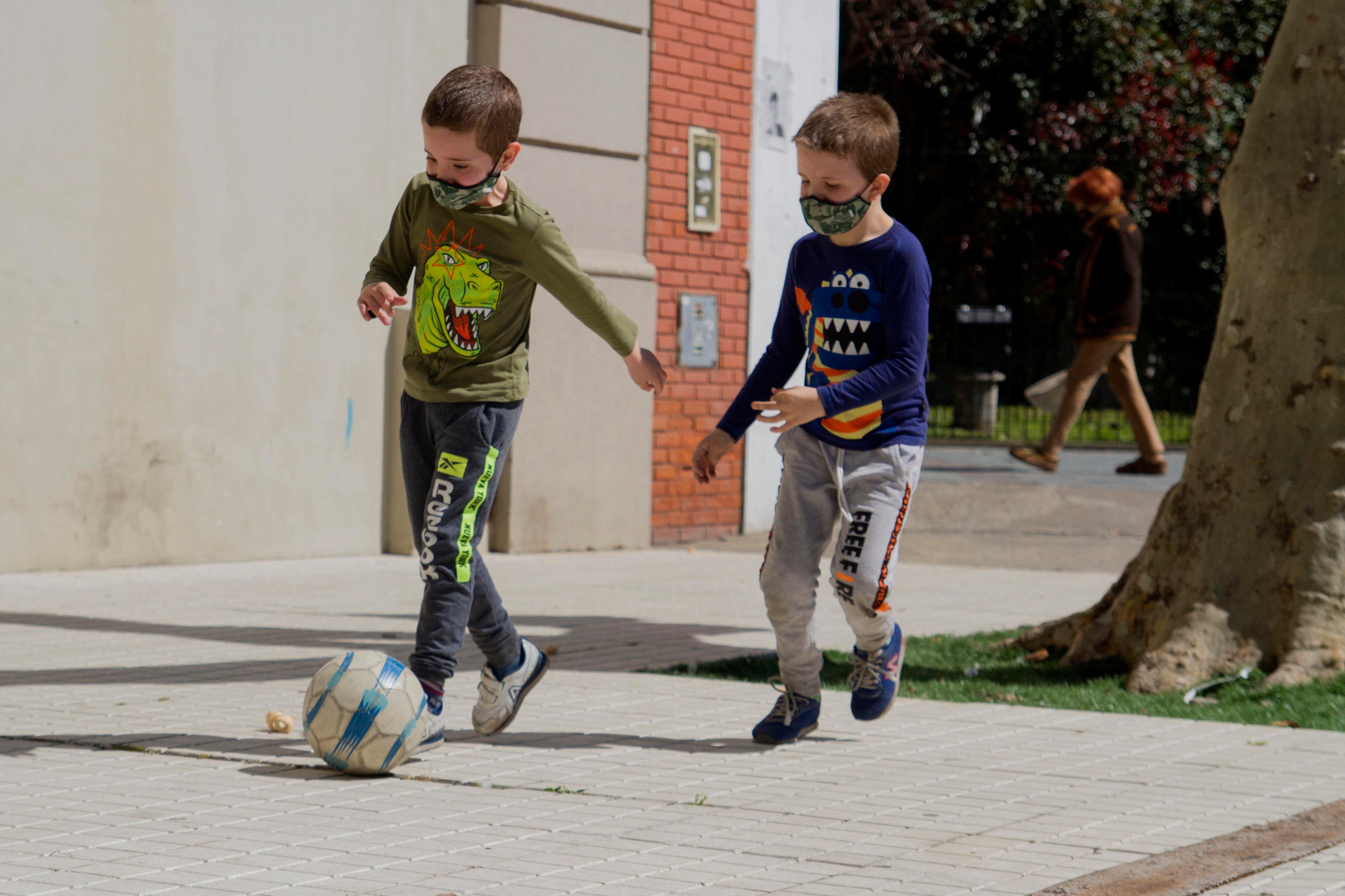 "Los niveles de vulnerabilidad y el clima de incertidumbreobligan a priorizar estratégicamente al GBA", afirman Rodrigo Carmona y Bárbara Couto.