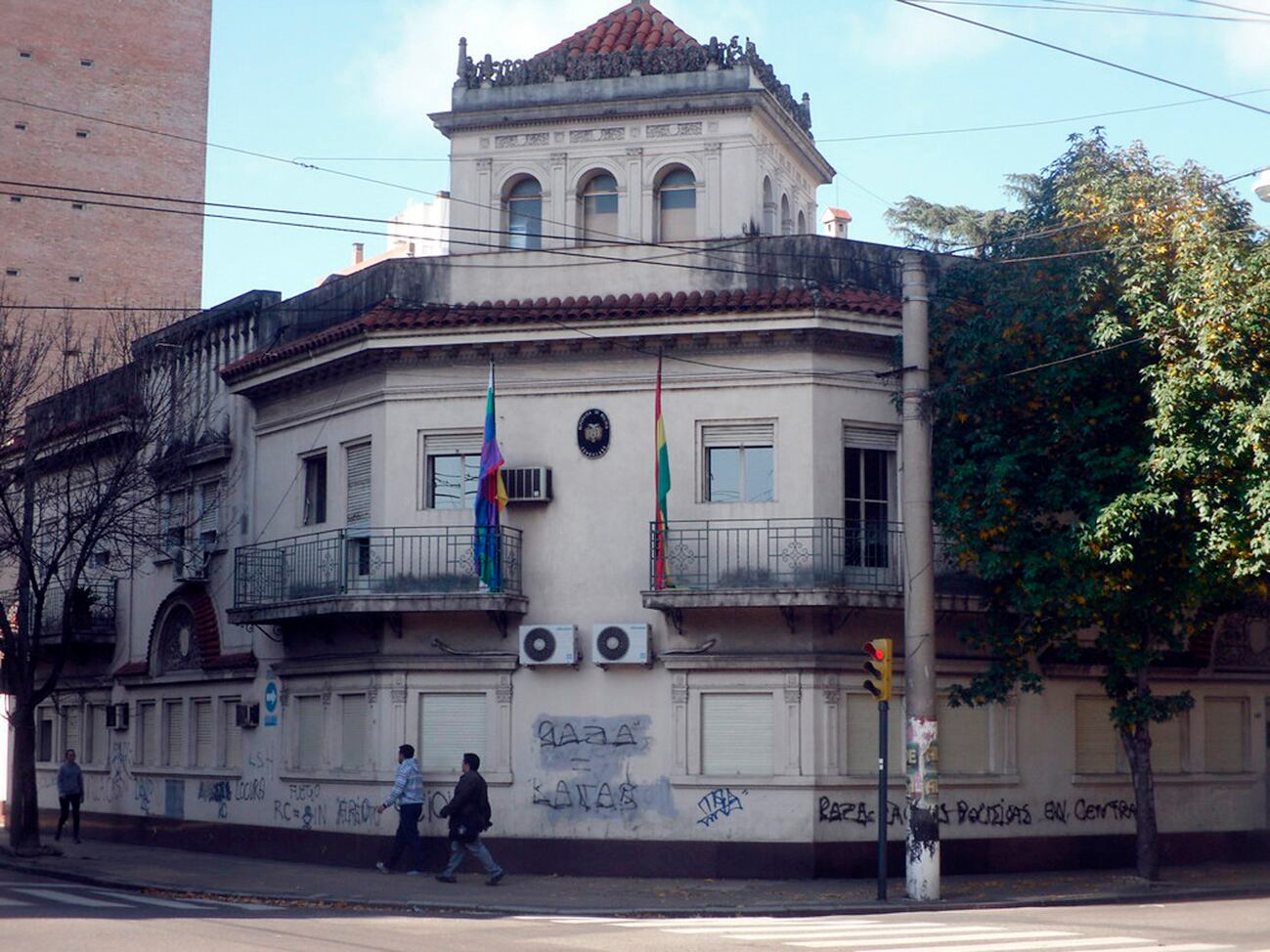 Una sede, el consulado de Bolivia en Lagos y Santa Fe.