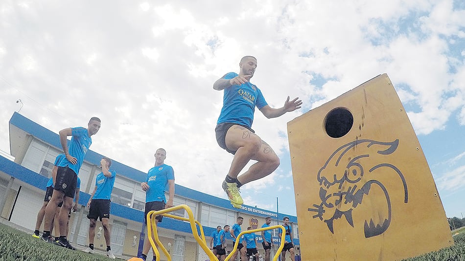 Darío Benedetto ve chances de saltar a la punta de la Superliga si Boca gana todos los partidos.
