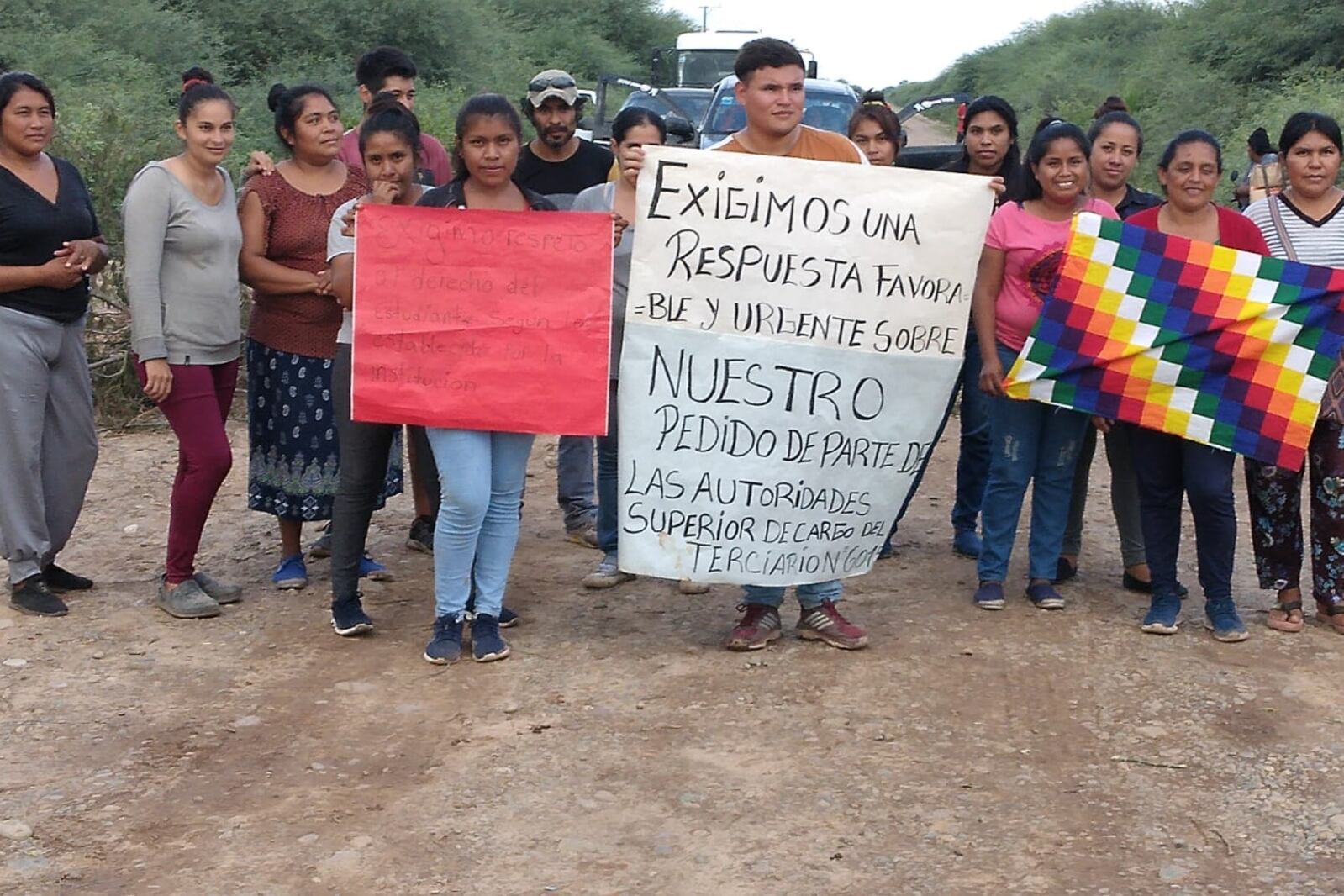 Corte sobre la ruta provincial 53