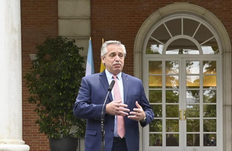 Alberto Fernández de gira por Europa.