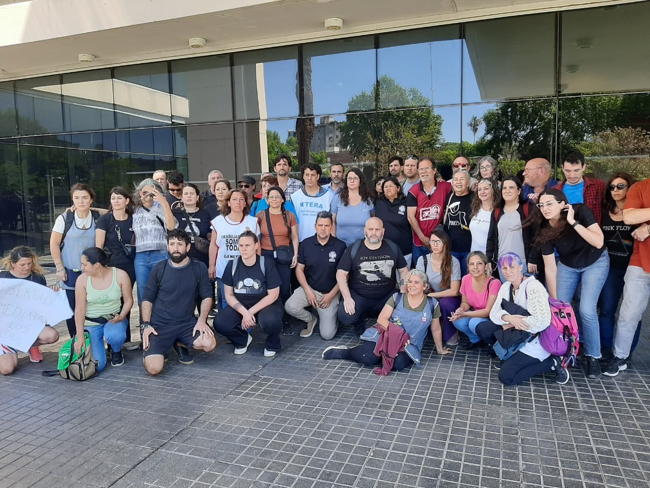 Protesta para reclamar por los allanamientos irregulares