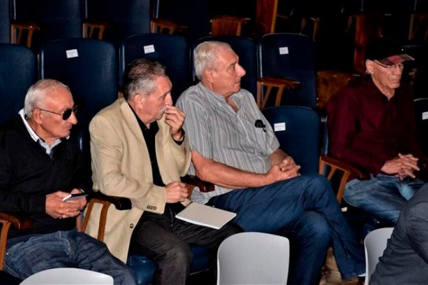 Héctor Angel Forcelli junto a los otros acusados, Roberto Aceituno, Juan Carlos Curzio y Osvaldo Pallero, integrantes de la Triple A y contratados por el exrector de la Universidad Nacional del Sur, Remus Tetu.