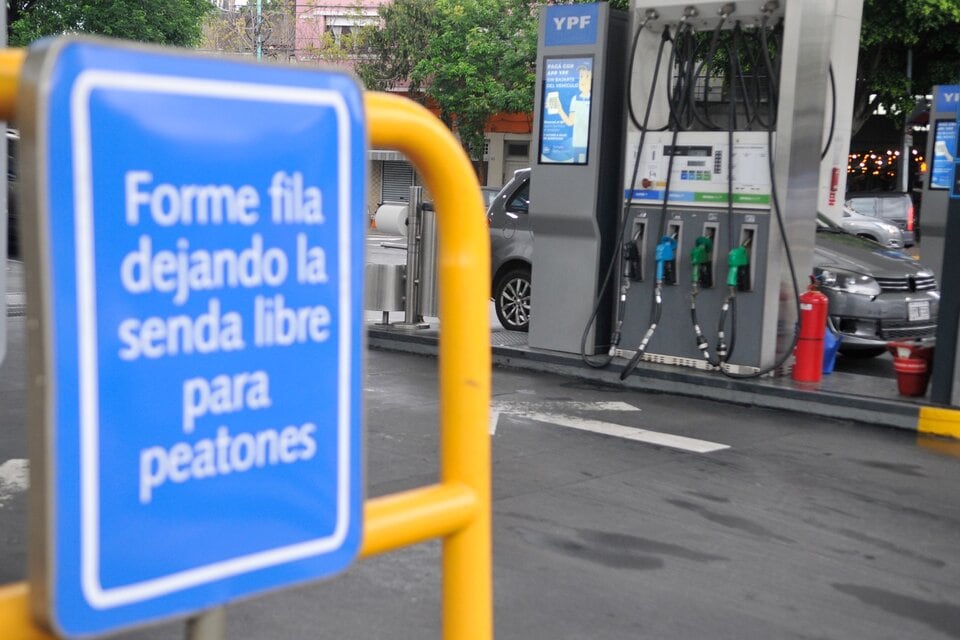 El gasoil premium de YPF quedó al borde de los 400 pesos en CABA.