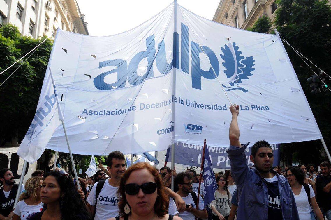 Los docentes platenses serán una de las tantas organizaciones que se movilizarán este martes en la provincia.